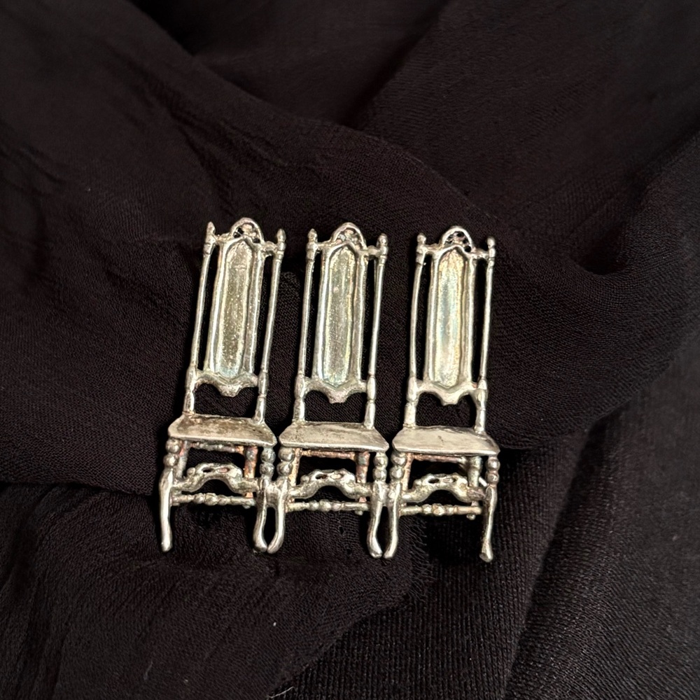 Vintage sterling silver Three Chairs Pin Brooche
